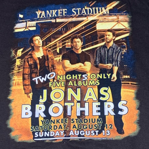 Jonas Brothers 2023 Tour T-Shirt - Picture 3 of 5